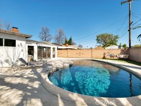 19844 Hemmingway Street, Winnetka (los Angeles) CA 91306