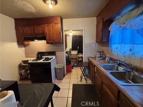 5746 Holmes Avenue, Los Angeles CA 90058