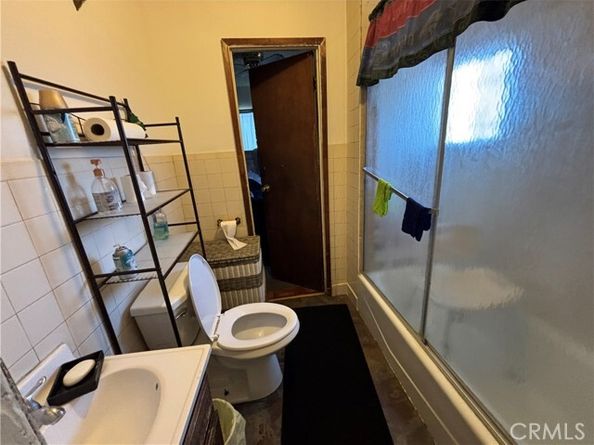 5746 Holmes Avenue, Los Angeles CA 90058