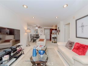 21450 Burbank Boulevard 211, Woodland Hills (los Angeles) CA 91367