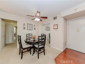 21450 Burbank Boulevard 211, Woodland Hills (los Angeles) CA 91367