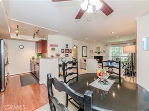 21450 Burbank Boulevard 211, Woodland Hills (los Angeles) CA 91367