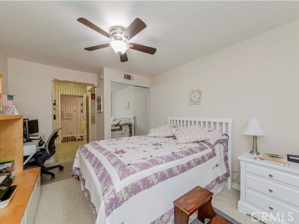 21450 Burbank Boulevard 211, Woodland Hills (los Angeles) CA 91367