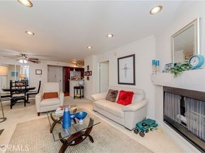 21450 Burbank Boulevard 211, Woodland Hills (los Angeles) CA 91367