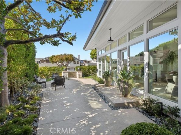 706 Poinsettia, Corona Del Mar (newport Beach) CA 92625