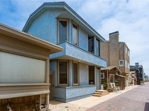 51 Surfside Avenue, Surfside (seal Beach) CA 90743