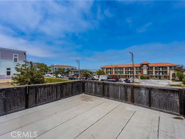 51 Surfside Avenue, Surfside (seal Beach) CA 90743