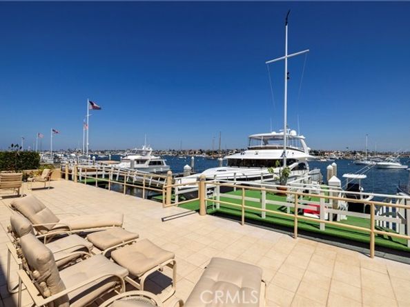 812 W Bay Ave, Newport Beach CA 92661