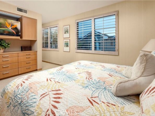 812 W Bay Ave, Newport Beach CA 92661