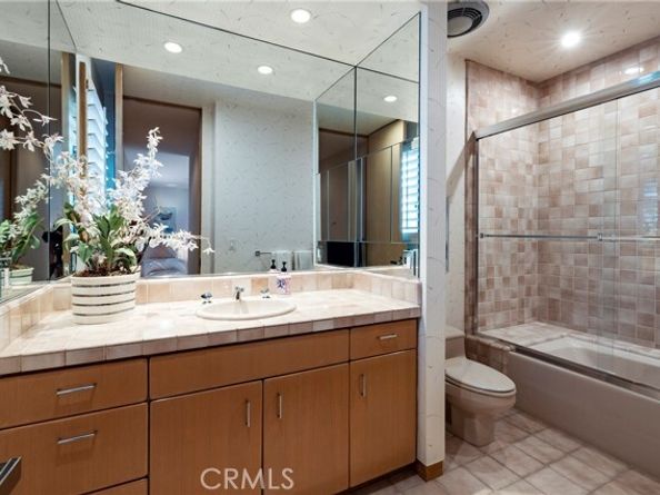 812 W Bay Ave, Newport Beach CA 92661