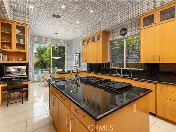 812 W Bay Ave, Newport Beach CA 92661