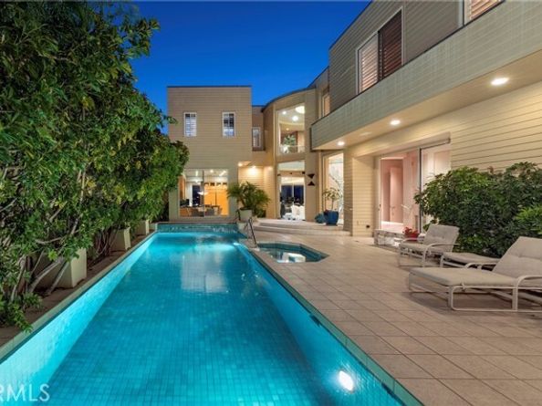 812 W Bay Ave, Newport Beach CA 92661
