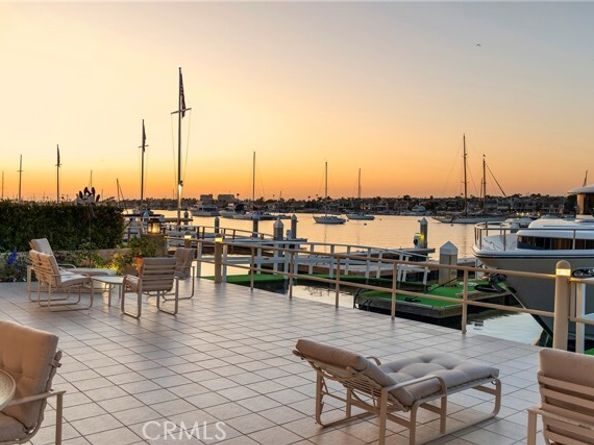 812 W Bay Ave, Newport Beach CA 92661