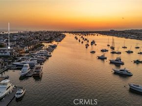 812 W Bay Ave, Newport Beach CA 92661