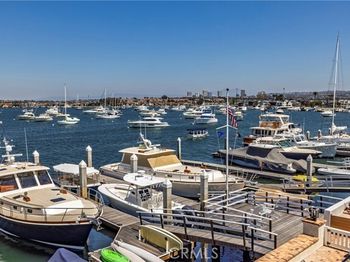812 W Bay Ave