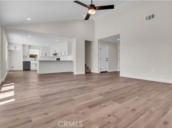 12524 Chanute Street, Pacoima (los Angeles) CA 91331