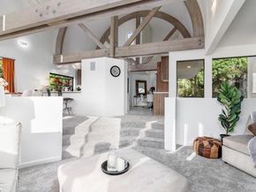 6105 Avenida Chamnez, La Jolla (san Diego) CA 92037