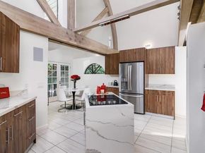 6105 Avenida Chamnez, La Jolla (san Diego) CA 92037