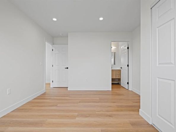 4951 Genesee Avenue, San Diego CA 92117