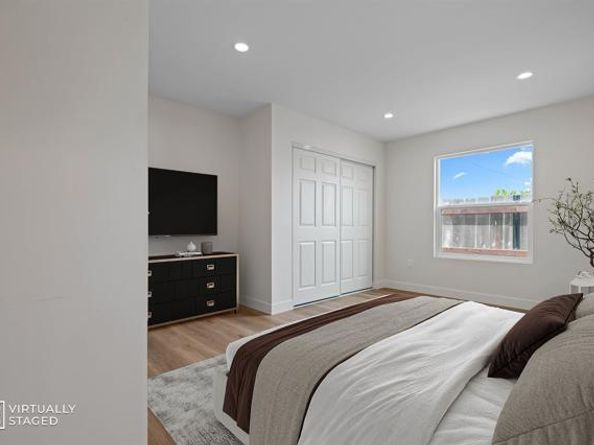 4951 Genesee Avenue, San Diego CA 92117