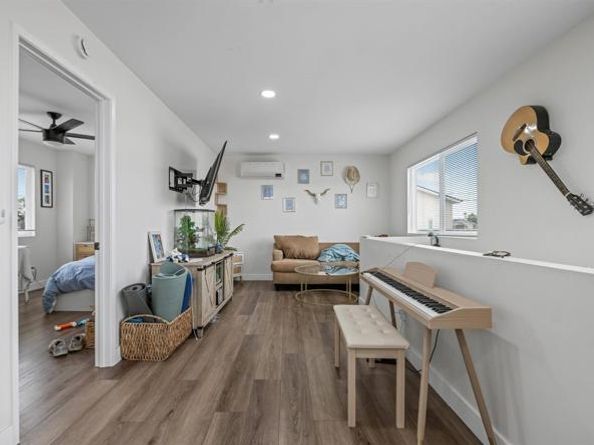 4951 Genesee Avenue, San Diego CA 92117