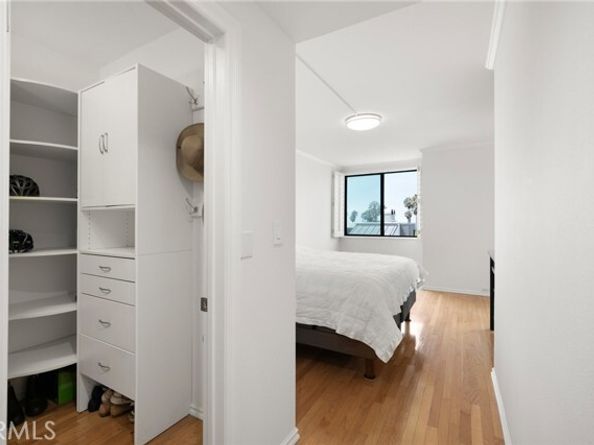 2960 Neilson Way 301, Santa Monica CA 90405