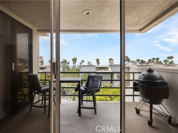 2960 Neilson Way 301, Santa Monica CA 90405