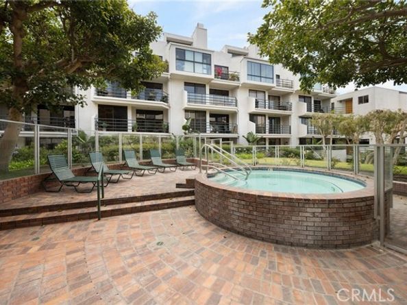 2960 Neilson Way 301, Santa Monica CA 90405