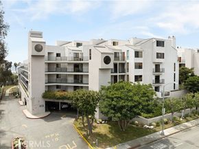 2960 Neilson Way 301, Santa Monica CA 90405