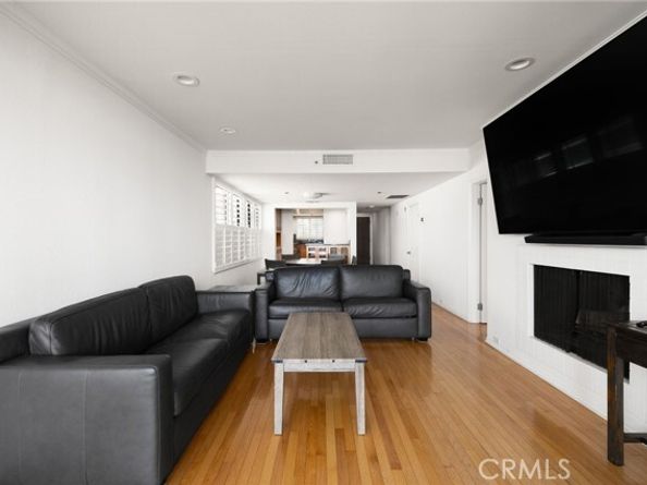 2960 Neilson Way 301, Santa Monica CA 90405