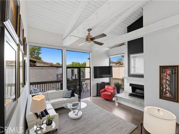 7327 Marina Pacifica, Long Beach CA 90803