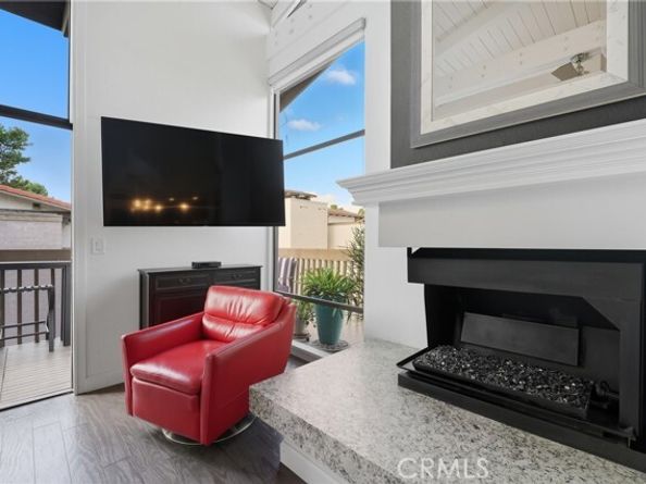 7327 Marina Pacifica, Long Beach CA 90803