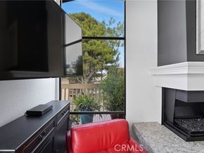 7327 Marina Pacifica, Long Beach CA 90803