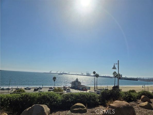 1738 E 4th 4, Long Beach CA 90802