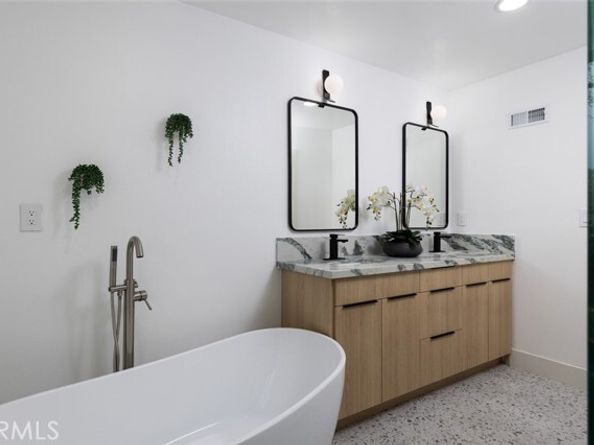 10141 Overhill Drive, Tustin CA 92705