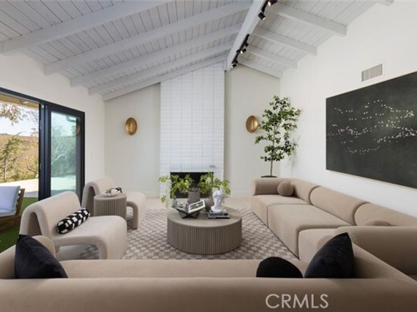 10141 Overhill Drive, Tustin CA 92705