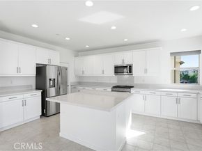 201 Mountain Sage, Lake Forest (el Toro) CA 92610