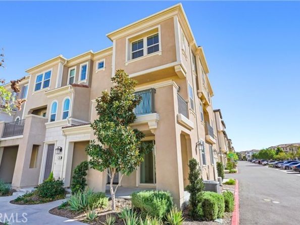 201 Mountain Sage, Lake Forest (el Toro) CA 92610