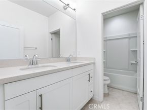 201 Mountain Sage, Lake Forest (el Toro) CA 92610