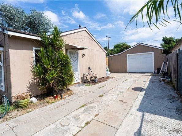 2125 Rousselle, Santa Ana CA 92707