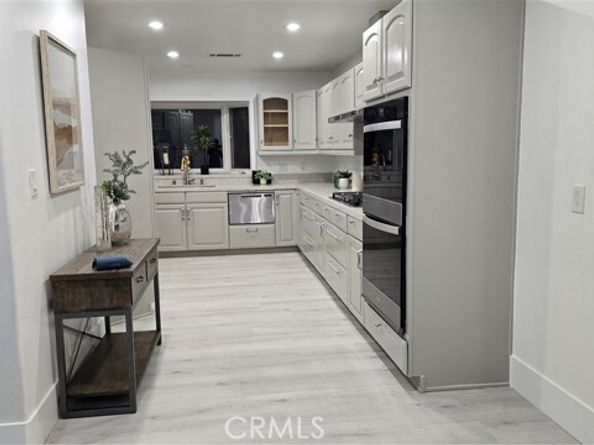 18672 Spaulding Avenue, Tustin CA 92705