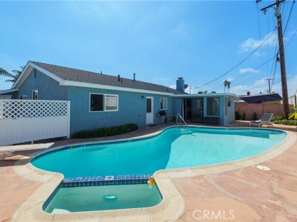 16281 Saratoga Lane, Huntington Beach CA 92649