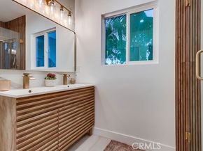 4016 6th Avenue, Los Angeles CA 90008
