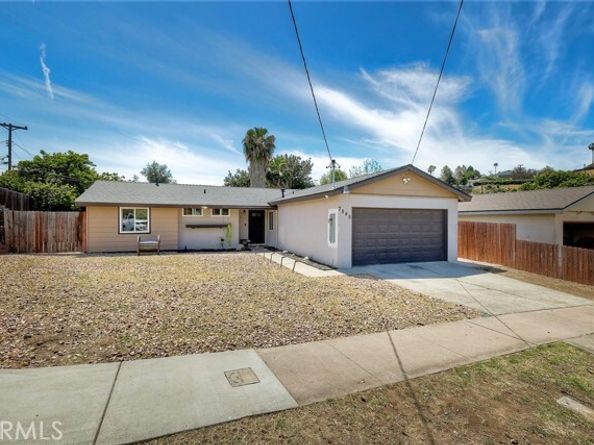 7549 Black Oak, San Diego CA 92114
