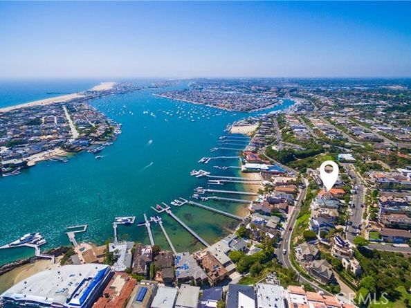 2301 Pacific Drive, Corona Del Mar (newport Beach) CA 92625