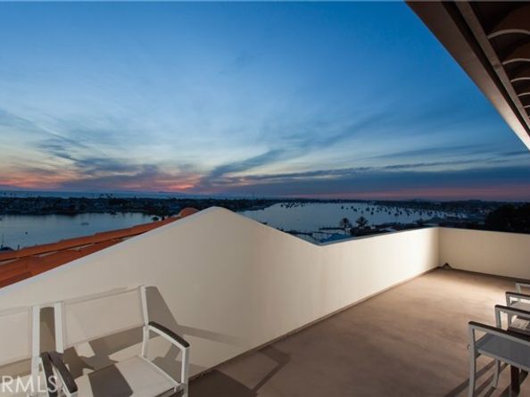 2301 Pacific Drive, Corona Del Mar (newport Beach) CA 92625