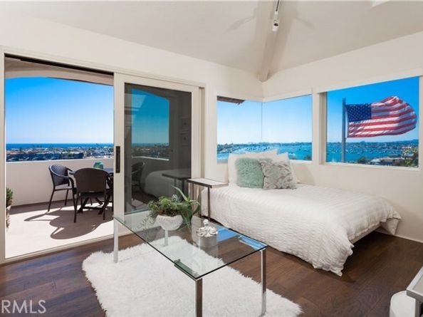 2301 Pacific Drive, Corona Del Mar (newport Beach) CA 92625