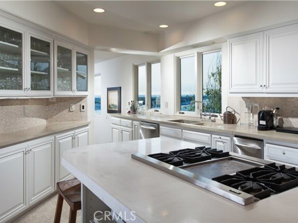 2301 Pacific Drive, Corona Del Mar (newport Beach) CA 92625