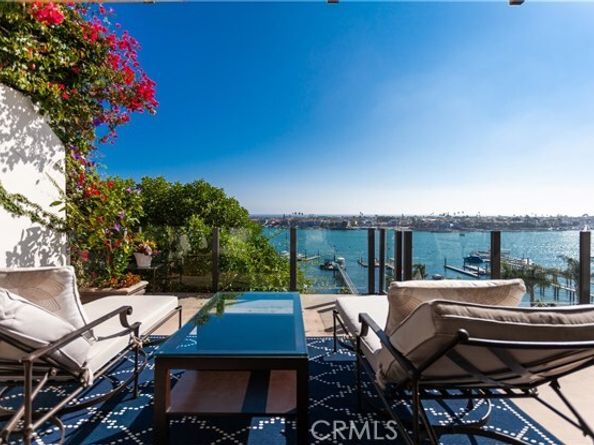 2301 Pacific Drive, Corona Del Mar (newport Beach) CA 92625