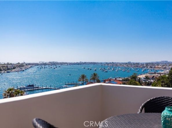 2301 Pacific Drive, Corona Del Mar (newport Beach) CA 92625